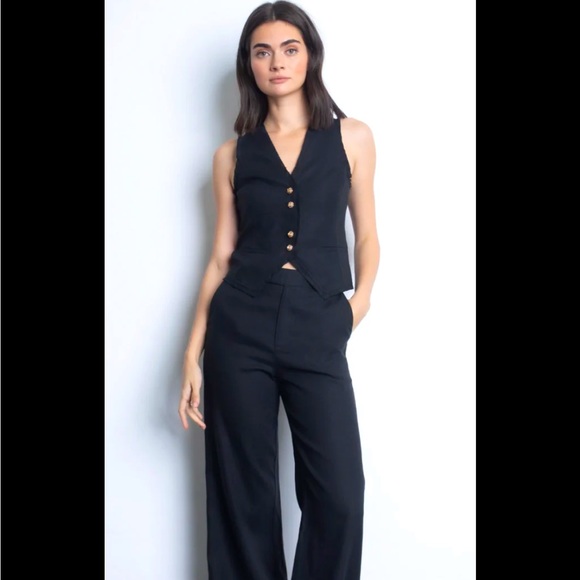 Black linen Karina Grimaldi pants and vest